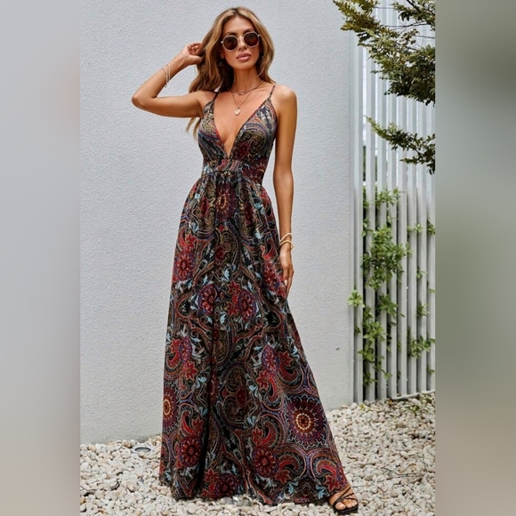 New Flowy Boho Scarf Print Maxi Dress Plunge V Neck Halter Long Red Blue Black - Picture 1 of 7